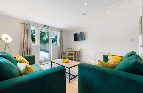 New! 5BR in Newton Drive - Foto 10