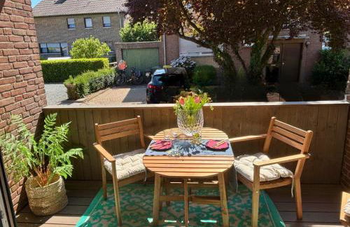 Top Apartment in Kranenburg - central & quiet - terrace and large windows - incl parking, fast WiFi, Box-Spring bed, washer & dryer, Netflix - Foto 12