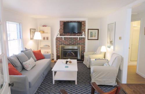 Whip-o-Will Woods: Dog-Friendly Cape Cottage - Photo 1