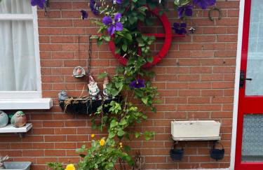 Comfortable and Convenient 4 Bedroom Home - Foto 17