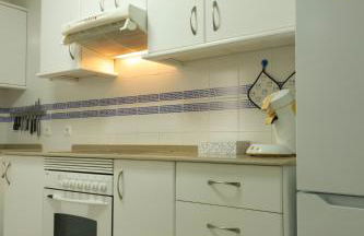 La Bodega del Mar - Luminoso y céntrico apto con piscina en verano y parking - Foto 52