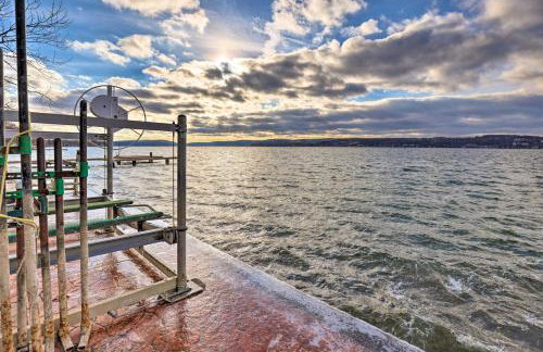Lakefront Canandaigua Home with Grill, Fire Pit - Foto 23