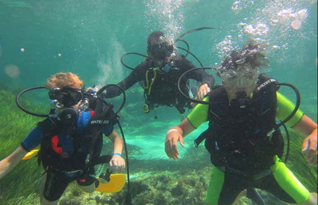 Bautismo de buceo en la playa de Migjorn - Foto 11