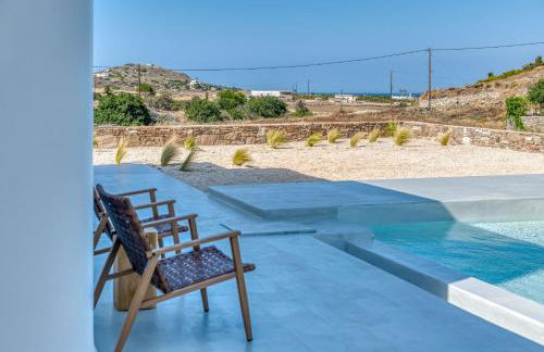 Lil Paros Luxury suites - Photo 19