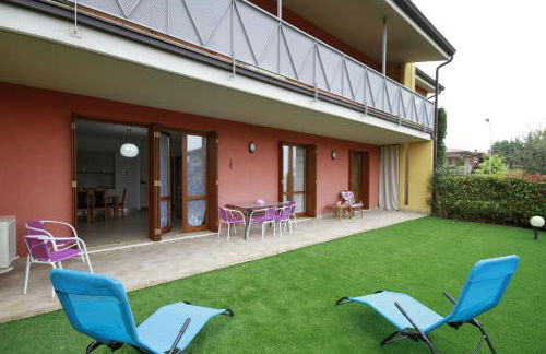 Luminoso Trilocale con Piscina e Giardino privato - Foto 22