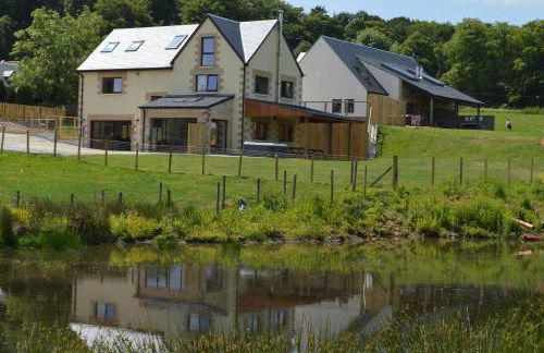 The Farmhouse at Williamscraig Holiday Cottages - Photo 26