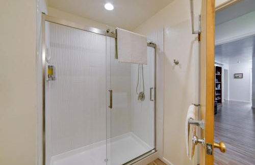 Waterfront Lakeport Rental Home with Private Dock! - Foto 17