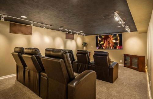 Theatrical Escape South Hill Home near Downtown - Foto 3