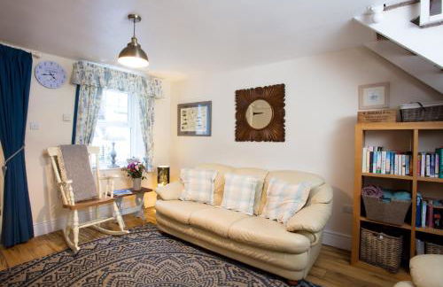 Old Post Office - Photo 5