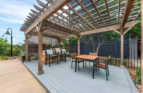 LUX 1B1B with Parking, Pool, Gym, Private Patio near Austin - Foto 31