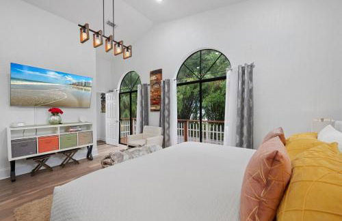 Chic 4BR Home Hot Tub Game Room - Foto 54