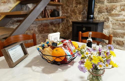 Agios Ioannis Stone Cottage with Private Heated Pool & Hydro-massage - Foto 36