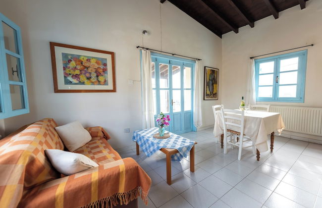 Cyprus Villages Hotel & Restaurant - Central Location - Bed & Breakfast - With Access To Pool And Stunning Views - Foto 23