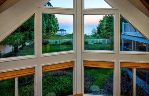 Spacious A-Frame with Lake Michigan Views & Hot Tub-Family Friendly - Foto 13