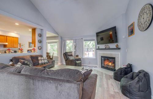 Family-Friendly Silverdale Home with Private Deck! - Foto 1