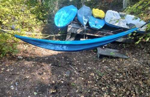 Christy's Cottage, Waterfront w/Slide & Ice Shanty - Foto 32