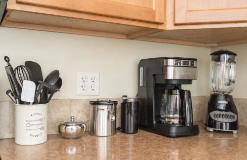 Walk Everywhere - Art, Restaurants, Poudre River - Foto 46