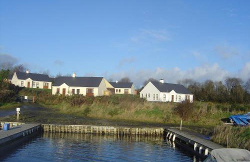 Beautiful Lakeside Holiday Home (6 Portinode Cottages) - Foto 18