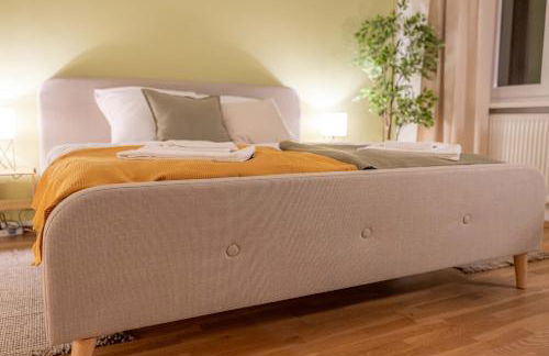 K15 Cozy, Unique & Spacious 3-Room Apartment with Balcony or Single Room by LIPA - Foto 41