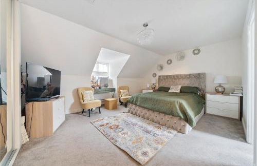 Stylish 4BR with Summerhouse - Foto 8