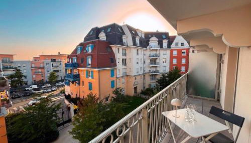 Elegant Apartment with Private Parking, close to Paris - Foto 2