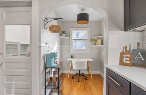 Charming 2 bed 1 bath home near College Hill - Foto 21