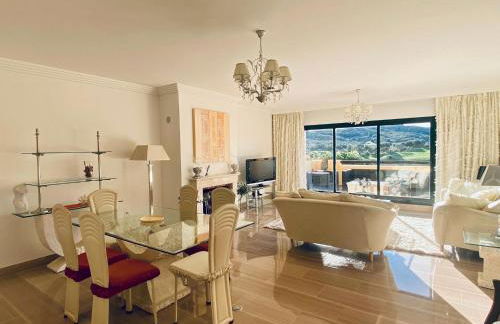 Sunny Retreat with Stunning View - Foto 1