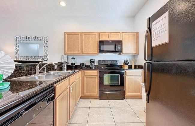 Amazing Townhouse Close To Disney 2 Bed 2.5 Bath 2 Bedroom Townhouse by RedAwning - Foto 15