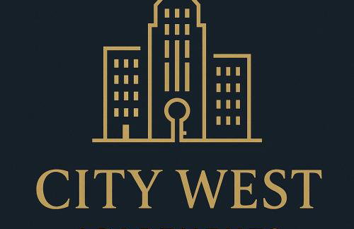 City West Apartments 3 bedroom large & modern Apartment - Photo 2