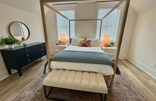 Wharf Street Coastal Escape - 3BR Old Town Luxury - Photo 13