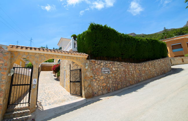 4 bedroom House in Calp with private pool and terrace - Photo 39