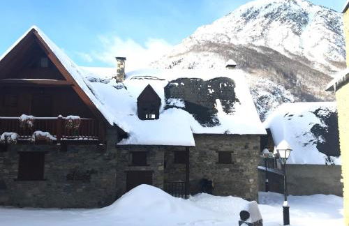 Casa de piedra con encanto en el bonito pueblo de Bagergue - Foto 5