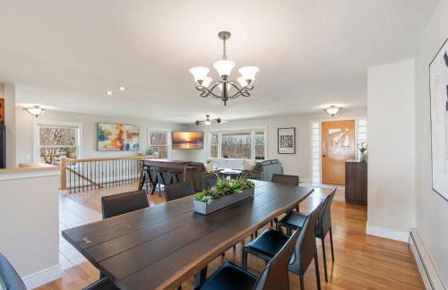 High-End Finger Lakes Escape - Expansive Game Room, Cozy Firepit, & Scenic Views - Foto 20