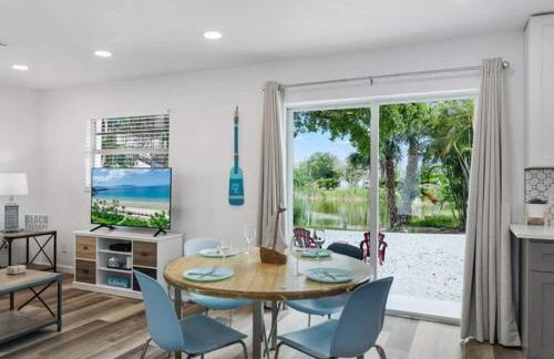 Beach and Boaters Delight! - Photo 1
