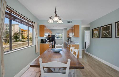 Oceanview - Heated Pool - Game Room - Steps to Beach - Sleeps 8 - Foto 31