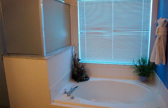 4BR 3BA Home in Indian Creek by CV-2673 - Photo 25