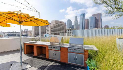 Lovely 3BR Apt With Balcony And Rooftop Pool Plus Views - Foto 2