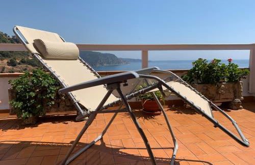 ⭑ Terrace + Sea views + Private Beach. What else? ⭑ - Foto 2