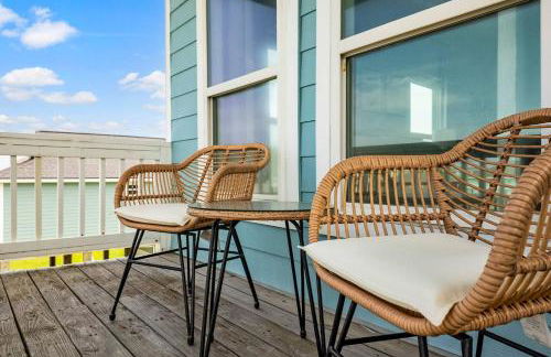 Palms & Pelicans - Photo 26