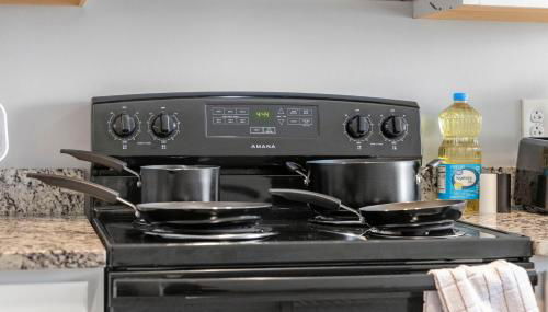 310 Euclid- Comfy Quiet Haven Wi-Fi Parking Gym - Photo 2