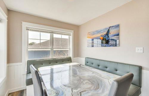 Bright Kitty Hawk Home with Hot Tub, Walk to Beach! - Foto 13