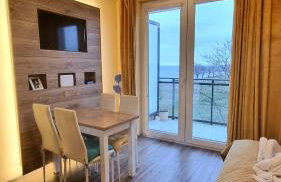 Apartament "Złoty relaks" tuż przy plaży z balkonem z widokiem na Hel i hamakami - Photo 1