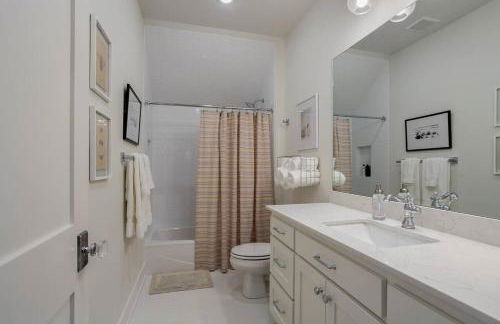 The SoFay Farmhouse- 1 MI From U of A - Foto 33