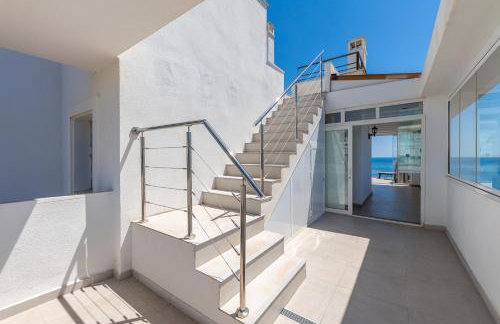 The Penthouse Panorama Exclusive Seafront Estate - Photo 46