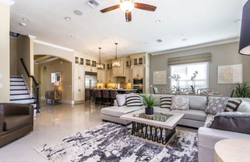 Luxury 7-Bedroom Reunion Retreat With Home Cinema & Pool - Foto 13