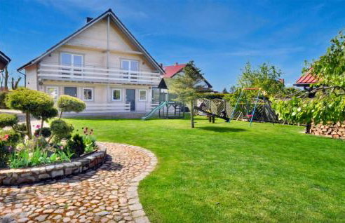 2 Bedroom Nice Home In Darlowo - Foto 1