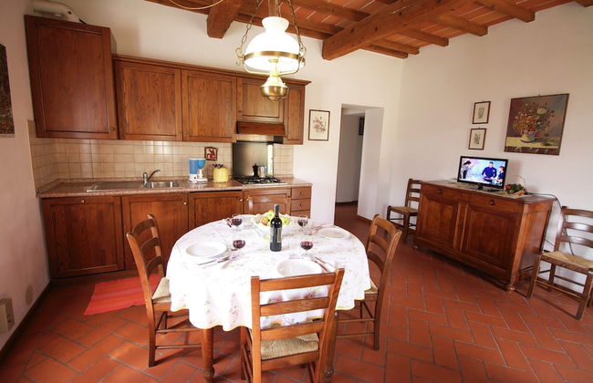 Farmhouse in Poppi With Pool & Valley Views - Foto 23