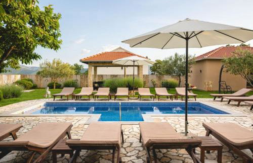 Villa Popovi a Dvori - Six Bedroom Villa with Pool - Foto 78