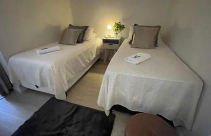 Apto todo climatizado a 5min da Vila Germânica, 3 quartos mais um quarto conjugado, berço e garagem - Photo 5