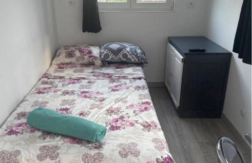 Ground-Floor Apartment With private Garden - Foto 6